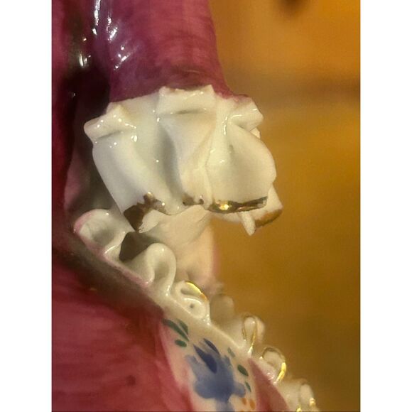 Vintage Porcelain Set Of Colonial Man & Woman Figurines 4.5” (5905) - Picture 9 of 10